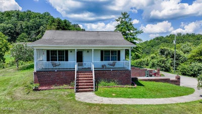 /international/us/124-maple-crest-circle-surgoinsville-tn-110100751381/