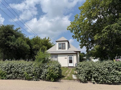 /international/us/103-14th-st-ne-devils-lake-nd-110101152001/?lang=zh-tw