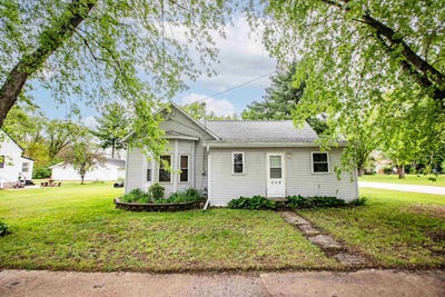 /international/us/208-wisconsin-street-avoca-wi-110108194963/