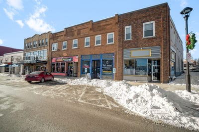 /international/us/139-n-6th-ave-west-bend-wi-110104149720/