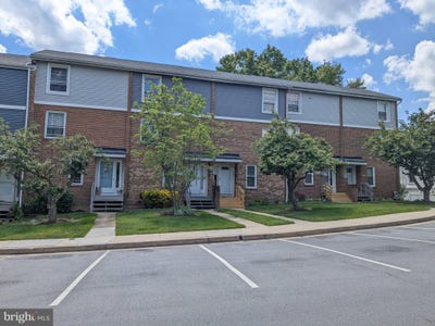/international/us/9054-canterbury-riding-laurel-md-110107988167/