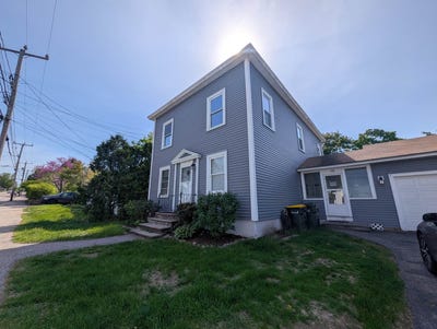 /international/us/180-highland-street-laconia-nh-110108193686/