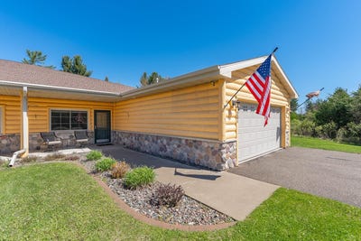 /international/us/301-christopher-st-eagle-river-wi-110108344481/