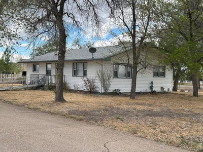 /international/us/9735-county-road-7-longmont-co-110107666478/