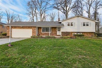 /international/us/130-robinwood-drive-new-middletown-oh-110107163462/