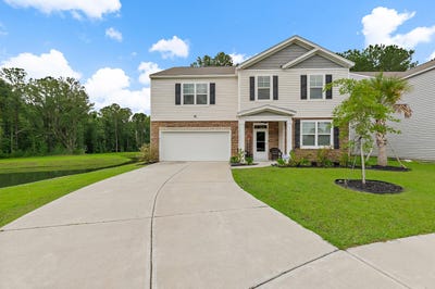/international/us/217-black-tupelo-court-moncks-corner-sc-110100509963/