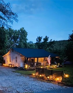 /international/us/190-old-blairsville-highway-talking-rock-ga-110108474001/