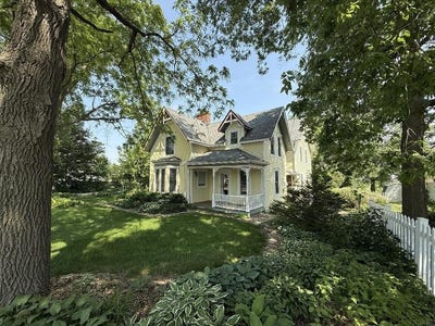 /international/us/407-w-north-street-calmar-ia-110105917357/