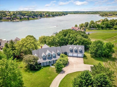 /international/us/23-48-barrington-lake-carroll-il-110100445071/