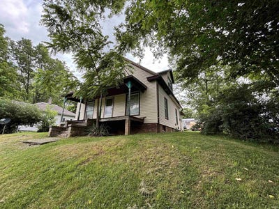 /international/us/405-mill-street-salem-in-110108440156/