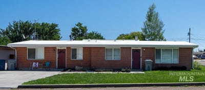 /international/us/3121-3125-college-ave-caldwell-id-110100335965/