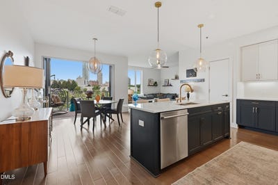 /international/us/214-hunt-street-durham-nc-110107826325/