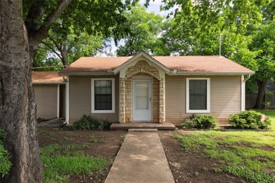 /international/us/313-n-roe-street-white-settlement-tx-110108588230/