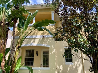 /international/us/8639-lower-villagewalk-circle-orlando-fl-110098325863/