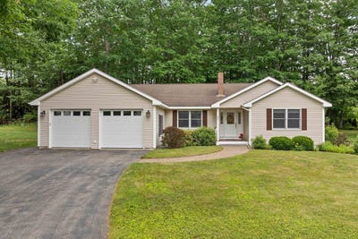 /international/us/198-sarah-circle-laconia-nh-110109068478/