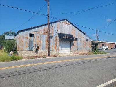 /international/us/323-s-jefferson-nashville-ga-110095174858/