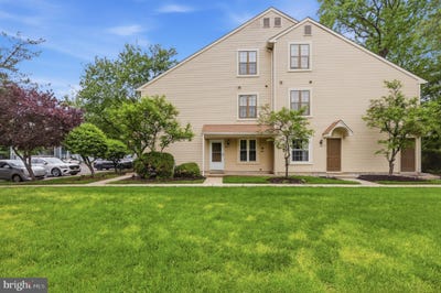 /international/us/169-a-bradford-court-mount-laurel-nj-110108098654/