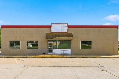 /international/us/111-e-sharp-street-glenwood-ia-110119610473/