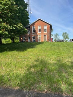 /international/us/1053-state-route-181-crestline-oh-110108294094/