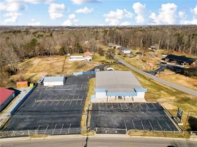 /international/us/1538-national-highway-thomasville-nc-110100851703/