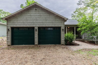 /international/us/183-lake-thunderbird-drive-putnam-il-110108259404/