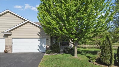 /international/us/623-amber-lane-buffalo-mn-110108168238/