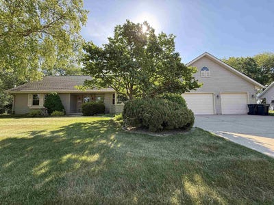 /international/us/3259-thames-lane-janesville-wi-110108392106/