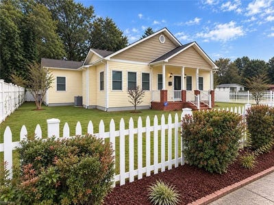 /international/us/3121-hull-street-portsmouth-va-110120582782/