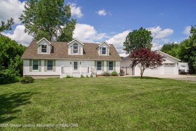 /international/us/13305-nelson-street-bath-mi-110100898146/