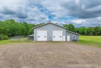 /international/us/on-javen-rd-three-lakes-wi-110108999025/