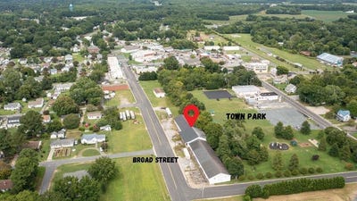 /international/us/3367-broad-st-exmore-va-110105310993/