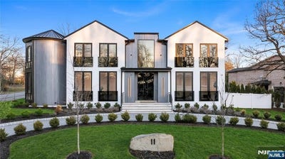 /international/us/11-roberts-road-englewood-cliffs-nj-110106603777/
