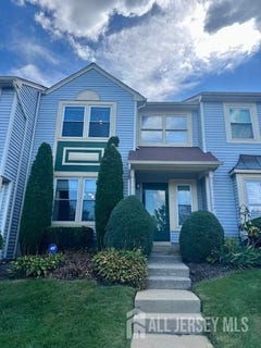 /international/us/7-heritage-square-sayreville-nj-110120498014/