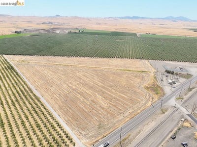 /international/us/byron-hwy-byron-ca-110108796546/
