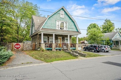 /international/us/144-w-broad-street-east-stroudsburg-pa-110102897802/