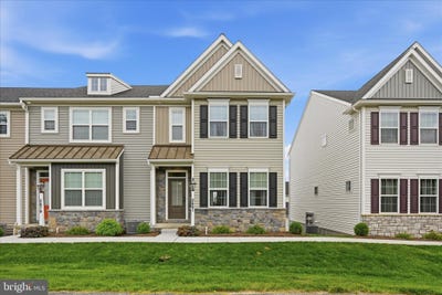 /international/us/2481-artesian-way-lancaster-pa-110108679756/