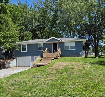 /international/us/305-park-street-lathrop-mo-110107805549/
