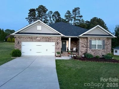 /international/us/230-macon-drive-statesville-nc-110108130685/