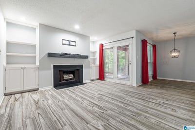 /international/us/902-gables-drive-hoover-al-110108603913/