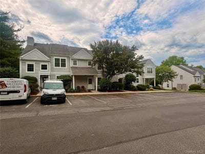 /international/us/5-kendal-lane-middletown-ny-110108389901/