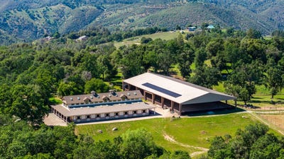 /international/us/1992-and-2000-rabbit-ridge-road-somerset-ca-110108017328/