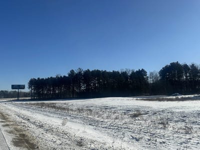 /international/us/1345-us-highway-45-marion-wi-110104975285/