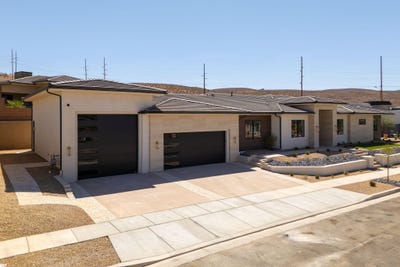 /international/us/3945-hillside-way-santa-clara-ut-110109749454/