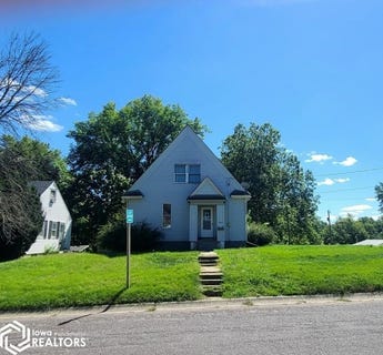 /international/us/302-k-avenue-oskaloosa-ia-110106473098/