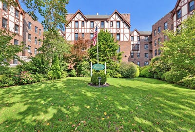 /international/us/160-15-powells-cove-blvd-whitestone-ny-110120759855/