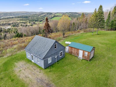 /international/us/131-daniel-beard-road-pittsburg-nh-110108491311/