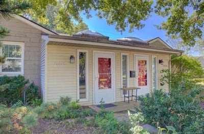 /international/us/1328-e-38th-place-s-tulsa-ok-110120756829/