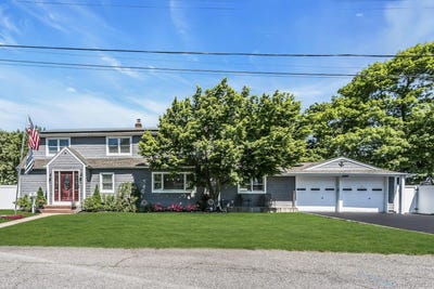 /international/us/2-vermont-street-lindenhurst-ny-110108190473/