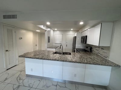 /international/us/1400-ne-191st-street-miami-fl-110108219733/