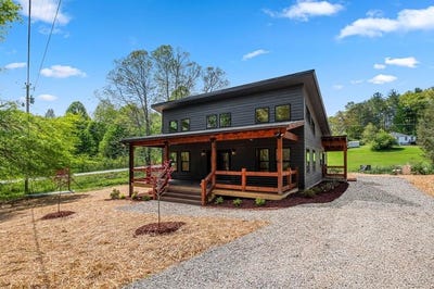 /international/us/168-ewing-street-blue-ridge-ga-110102651794/